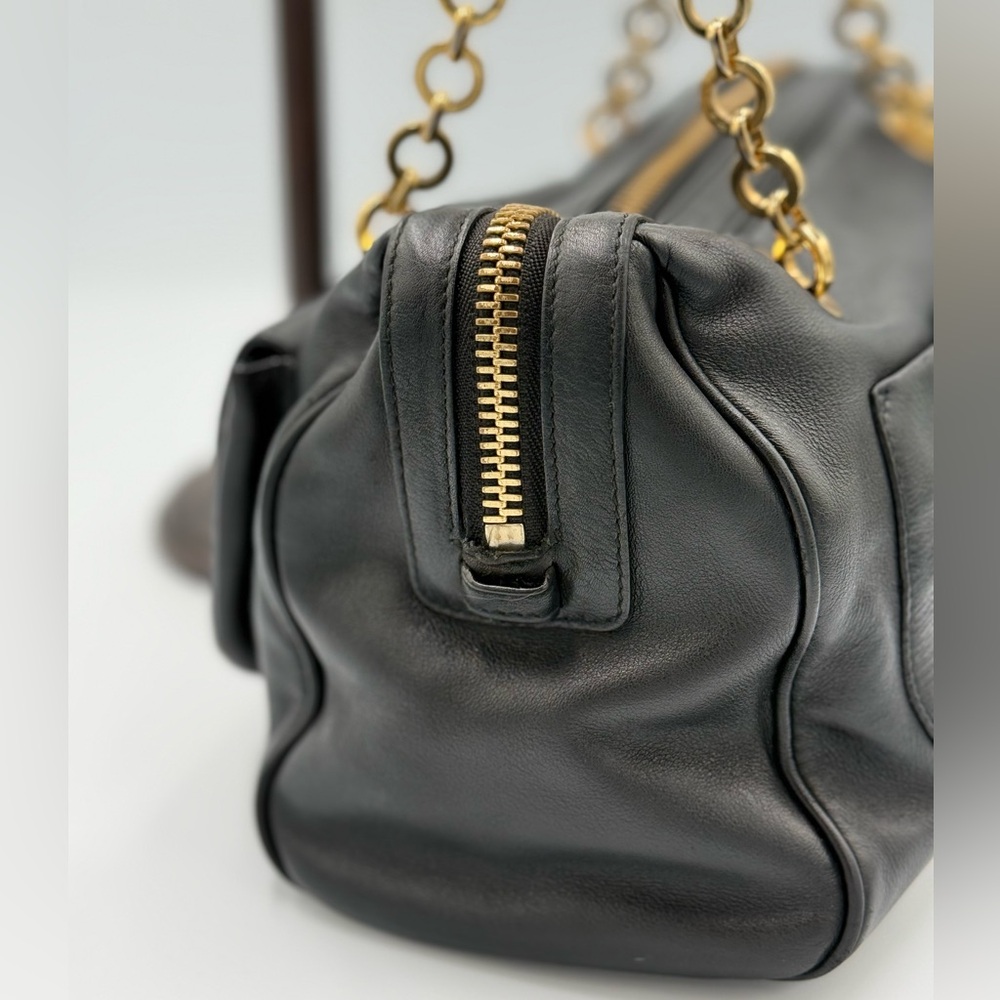 Salvatore Ferragamo Gancini Black Leather Shoulder Bag - Picture 4 of 14